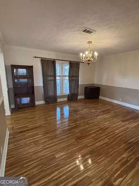 Living - 228 Sivell Rd, Lagrange, GA 30241 photo 1 of 6