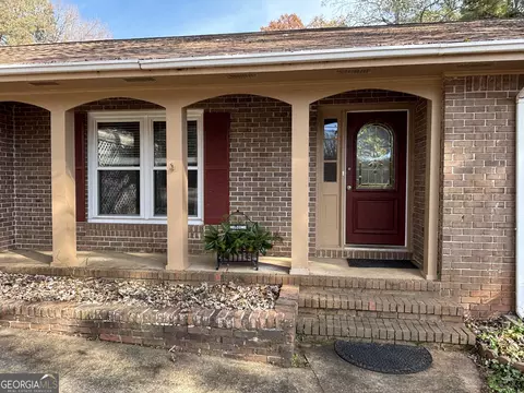 Exterior - 228 Sivell Rd, Lagrange, GA 30241 photo 2 of 11