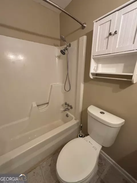Bath - 228 Sivell Rd, Lagrange, GA 30241 photo 6 of 6