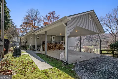 2226 Layson Rd, Hiawassee, GA 30546