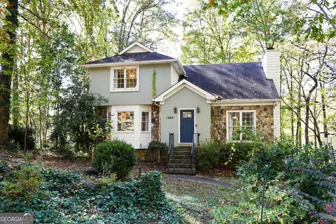 1665 Rambling Woods Dr, Lawrenceville, GA 30043