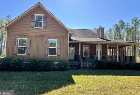 47 Southgate Ln, Hawkinsville, GA 31036