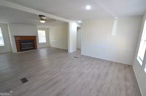 Living - 722 Brower Ct, Dublin, GA 31021 photo 3 of 3