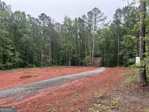 351 Cherokee Trl, Forsyth, GA 31029