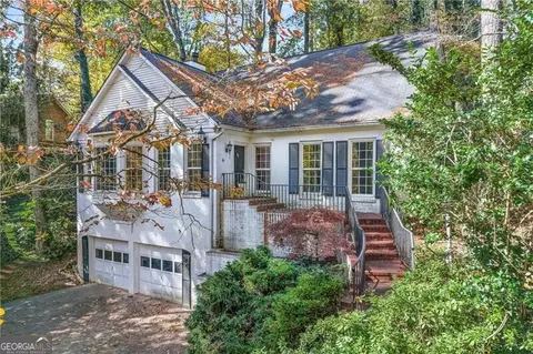 7170 Riverside Dr NW, Sandy Springs, GA 30328