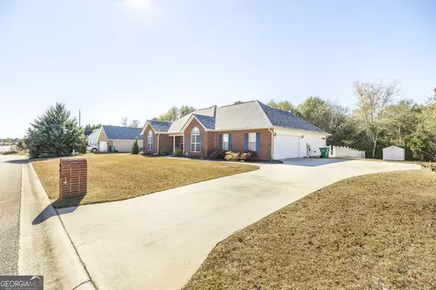 205 Canvass Back Trl, Kathleen, GA 31047