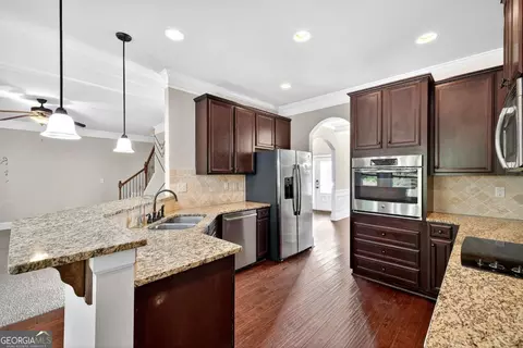 Kitchen - 1141 Norsworthy Ml, Hampton, GA 30228 photo 2 of 5