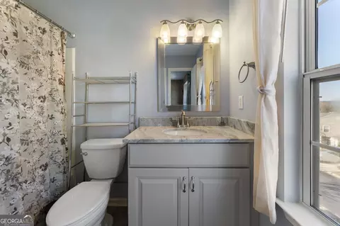 Bath - 4074 Spring Cove Dr, Duluth, GA 30097 photo 7 of 8