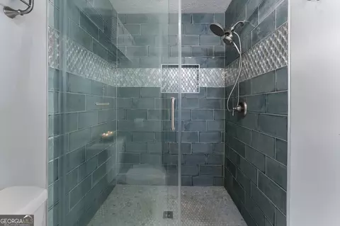 Bath - 4074 Spring Cove Dr, Duluth, GA 30097 photo 4 of 8