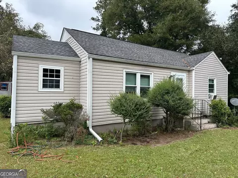 155 Pine St, Woodbury, GA 30293