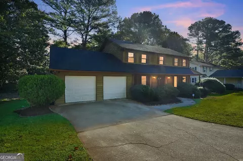 1378 Stoneleigh Hill Rd, Lithonia, GA 30058