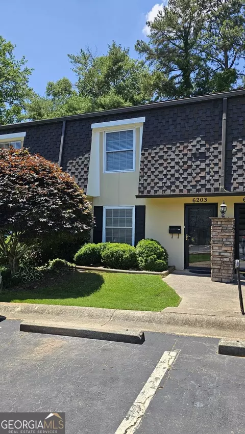 6203 Park Ave #C2, Sandy Springs, GA 30342
