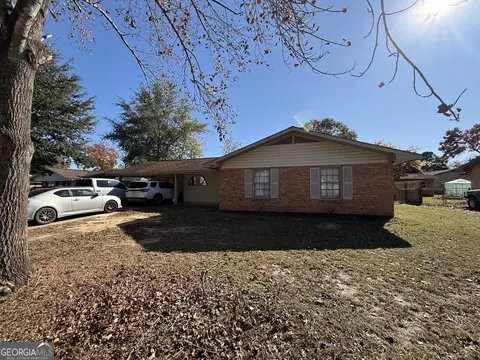 Exterior - 208 Pellimore Dr, Warner Robins, GA 31093 photo 2 of 4