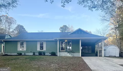 175 Lakeshore Cir SE, Acworth, GA 30101