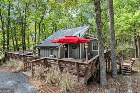 105 Indian Oak Dr, Waleska, GA 30183