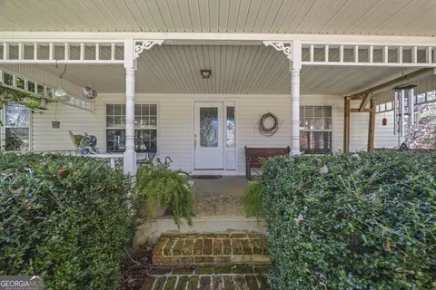 Exterior - 4001 Highway 198, Carnesville, GA 30521 photo 4 of 41