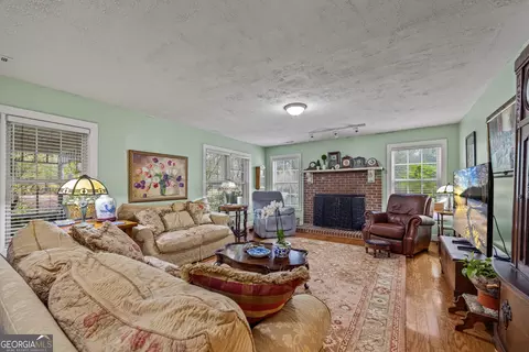 Living - 4001 Highway 198, Carnesville, GA 30521 photo 2 of 5