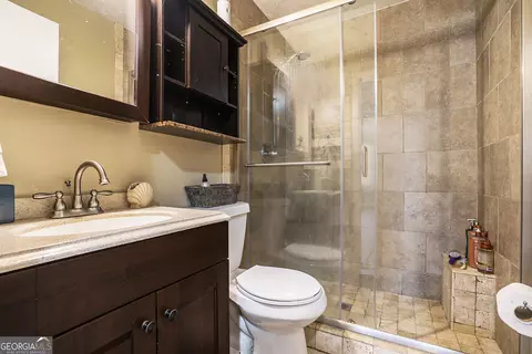 Bath - 1083 Hampton Rd, Hampton, GA 30228 photo 1 of 2