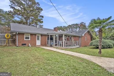 1083 Hampton Rd, Hampton, GA 30228