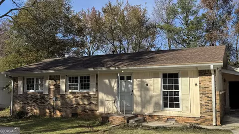 2718 Somerton Dr, Morrow, GA 30260