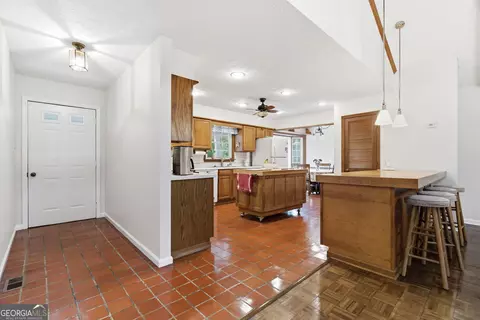 Entry Way - 91 Almond Rd, Lagrange, GA 30241 photo 2 of 4