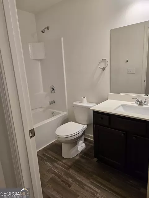 Bath - 11889 Fuller St, Hampton, GA 30228 photo 1 of 2