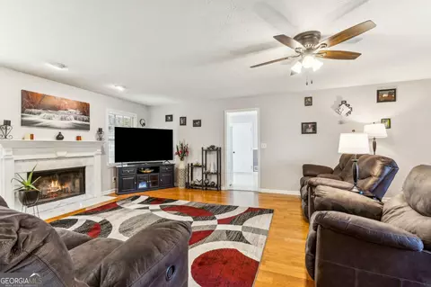 244 State St, Commerce, GA 30529 photo 10
