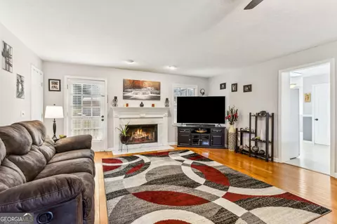 244 State St, Commerce, GA 30529 photo 8