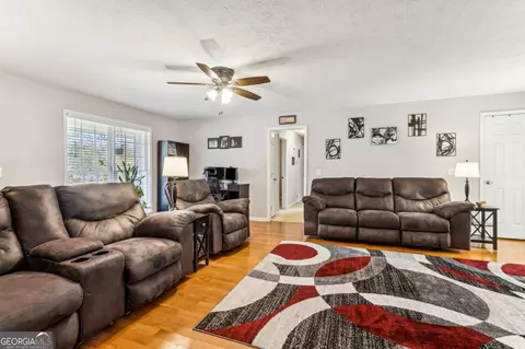 244 State St, Commerce, GA 30529 photo 12