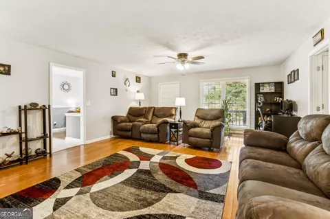 244 State St, Commerce, GA 30529 photo 14