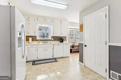 244 State St, Commerce, GA 30529 photo 16