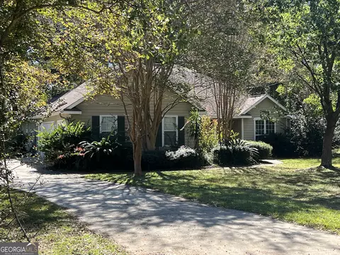 106 Buntin St, Woodbine, GA 31569