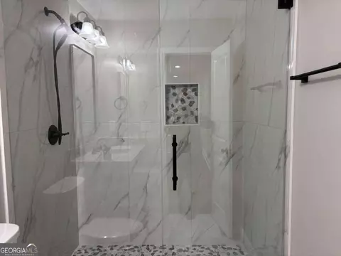 Bath - 2485 Ortega Way, Chamblee, GA 30341 photo 2 of 5