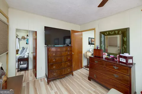 Bedroom - 121 Cedar Dr, Jackson, GA 30233 photo 2 of 3