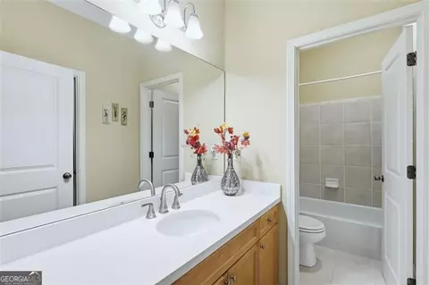 Bath - 3598 Parkridge Pointe, Duluth, GA 30096 photo 3 of 5