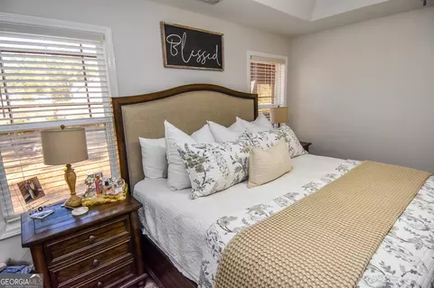 Bedroom - 254 Needleleaf Dr, Barnesville, GA 30204 photo 5 of 14
