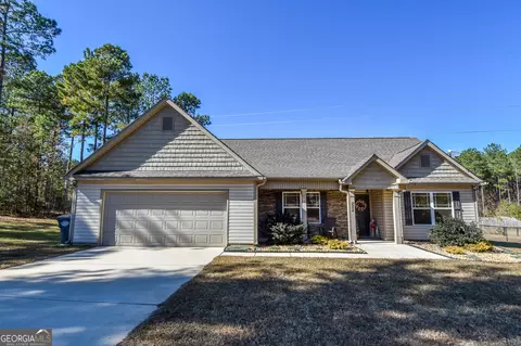 Exterior - 254 Needleleaf Dr, Barnesville, GA 30204 photo 4 of 14