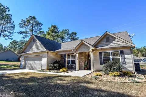 Exterior - 254 Needleleaf Dr, Barnesville, GA 30204 photo 2 of 14