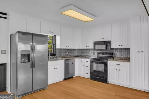 Kitchen - 476 Brock Rd, Athens, GA 30607 photo 4 of 6