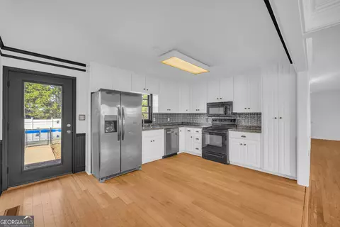 Kitchen - 476 Brock Rd, Athens, GA 30607 photo 1 of 6