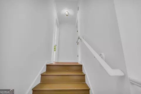 Entry Way - 476 Brock Rd, Athens, GA 30607 photo 2 of 3