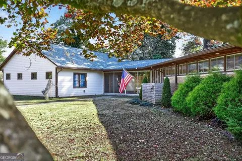 Exterior - 32 Mcdonough St, Hampton, GA 30228 photo 5 of 23