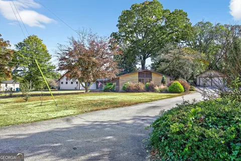 Exterior - 32 Mcdonough St, Hampton, GA 30228 photo 6 of 23