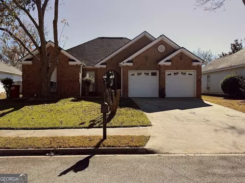 105 Rockford Ct, Centerville, GA 31028