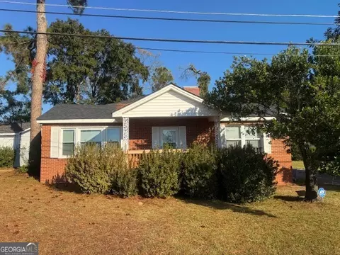905 Carver Dr, Fort Valley, GA 31030