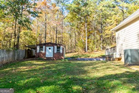 Exterior - 223 Village Dr, Lagrange, GA 30240 photo 2 of 4