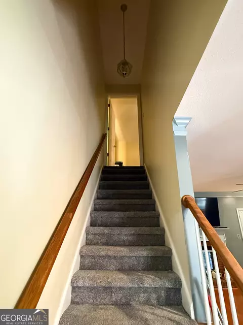 Entry Way - 223 Village Dr, Lagrange, GA 30240 photo 2 of 2