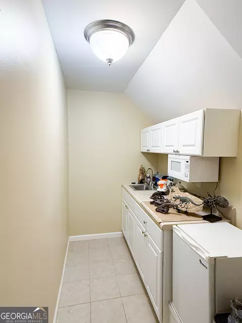 Kitchen - 223 Village Dr, Lagrange, GA 30240 photo 2 of 2