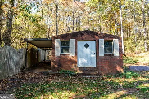 Exterior - 223 Village Dr, Lagrange, GA 30240 photo 3 of 4