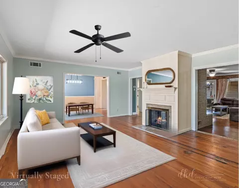 Living - 292 Chenocetah Dr, Cornelia, GA 30531 photo 4 of 8